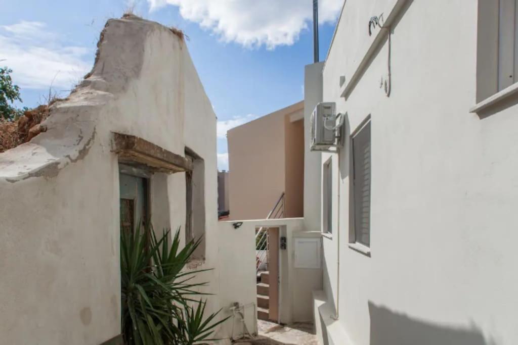 Newly Reconstructed Flat 107Sqm! Lägenhet Chania  Exteriör bild